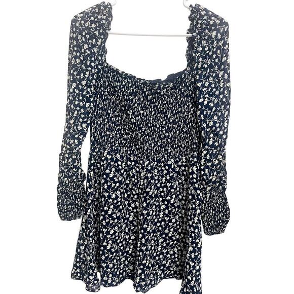 Reformation Kelli Smocked Bodice Dress Navy Floral Feminine Milkmaid Size M - Picture 4 of 5